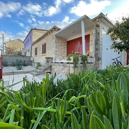Quiet Seafront Apartamento Vela Luka